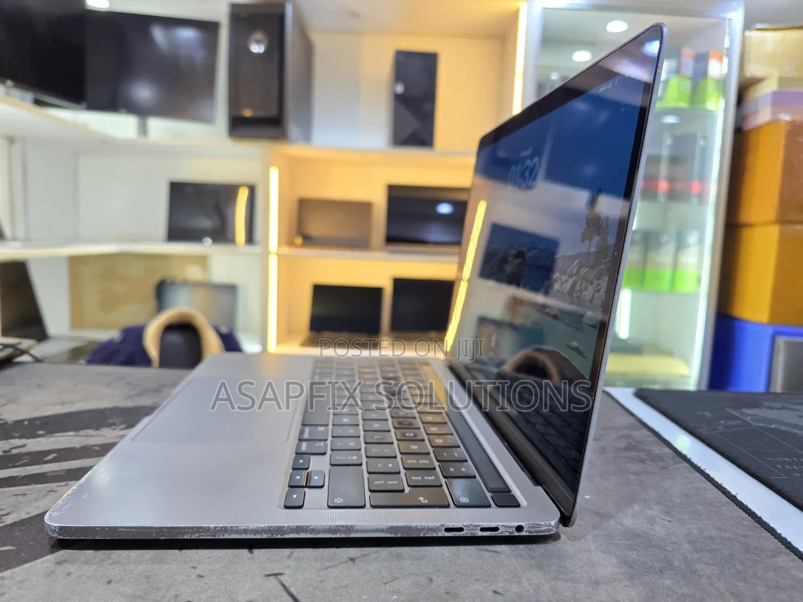 Laptop Apple MacBook Pro 2020 16GB Intel Core i7 SSD 512GB