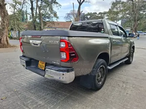 Toyota Hilux Revo Double Cab Deisel 2.4 AWD 2021 Gray