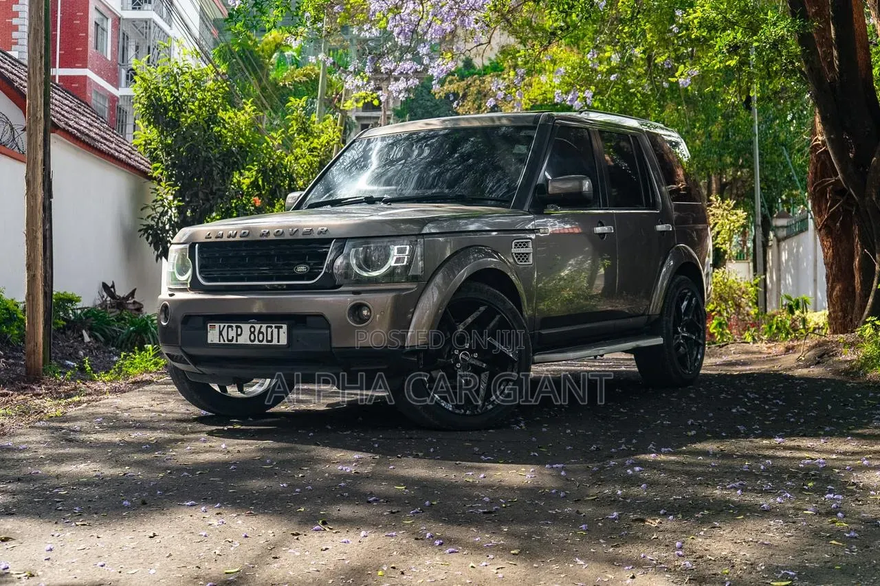 Land Rover Discovery 2012 Brown