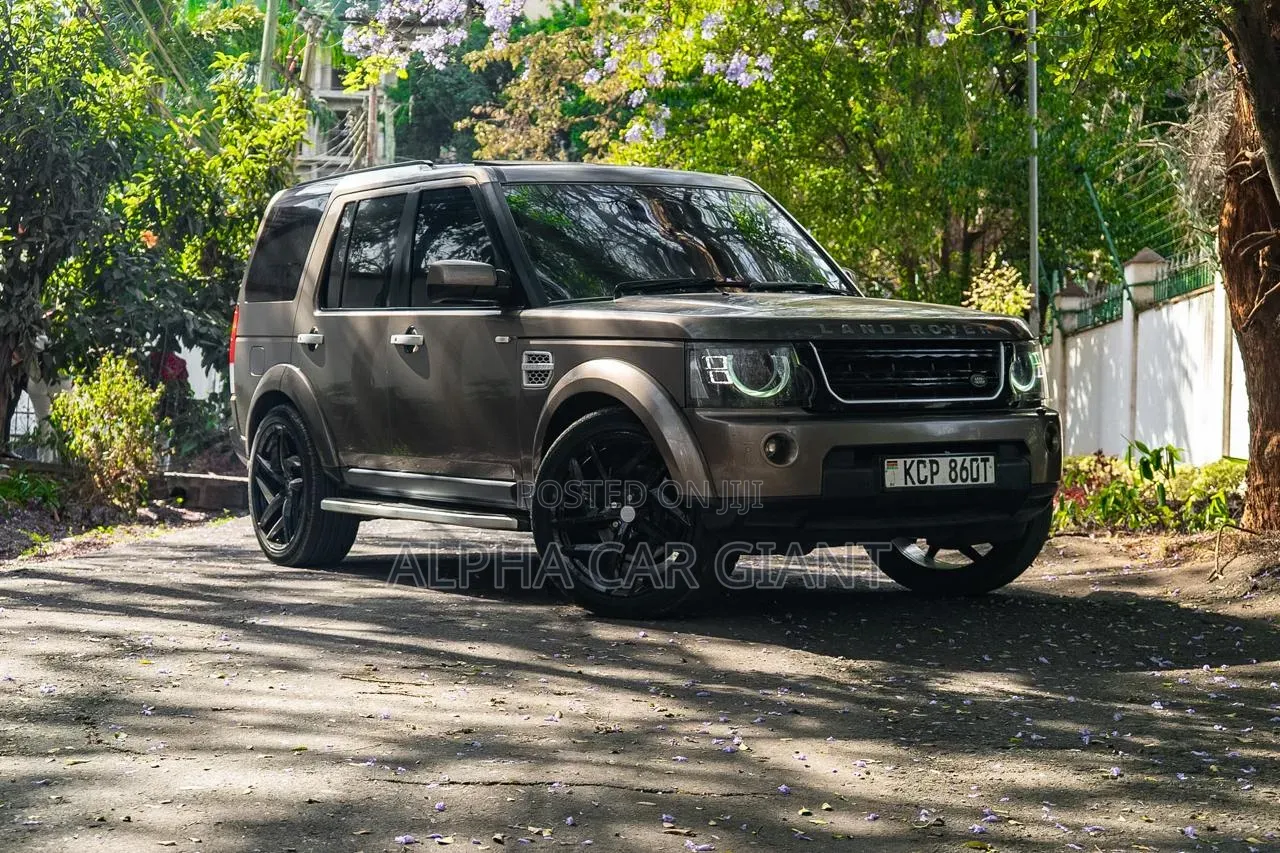 Land Rover Discovery 2012 Brown