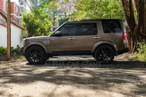 Land Rover Discovery 2012 Brown