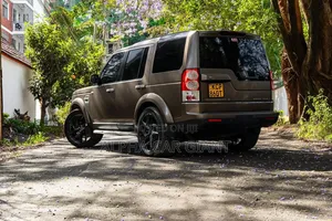 Land Rover Discovery 2012 Brown