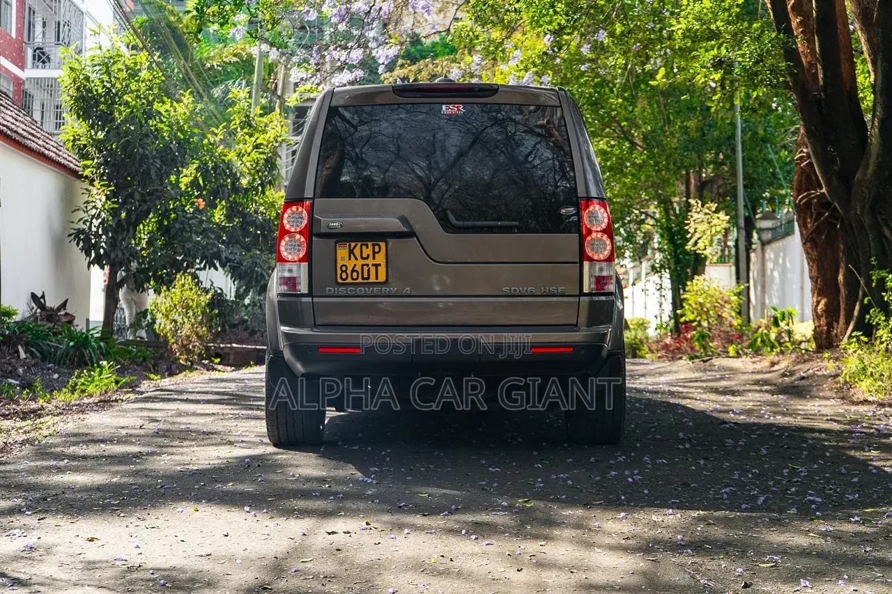 Land Rover Discovery 2012 Brown