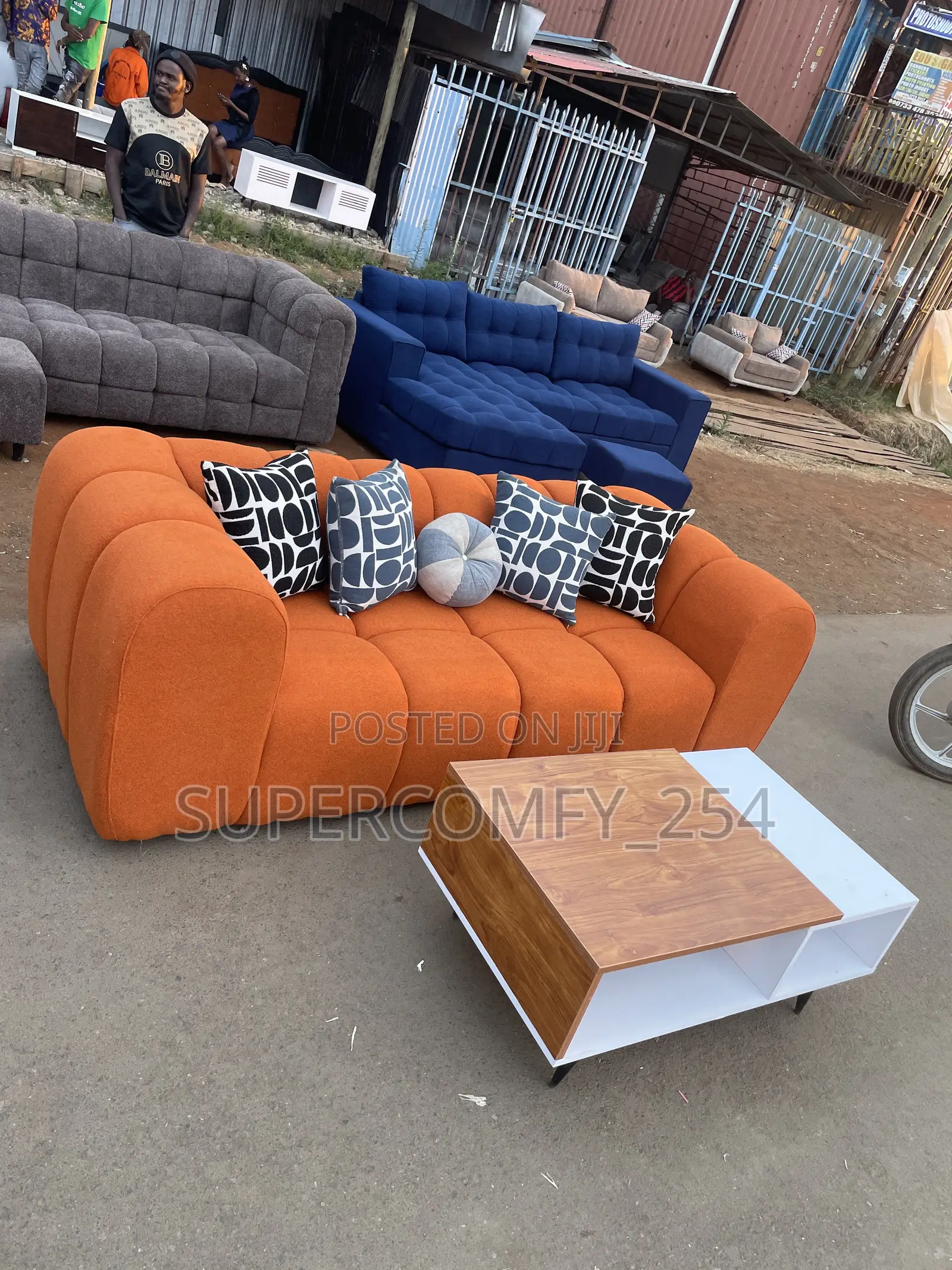 A Bubbly Orange Three Seater Bubble Seat & Mini Table