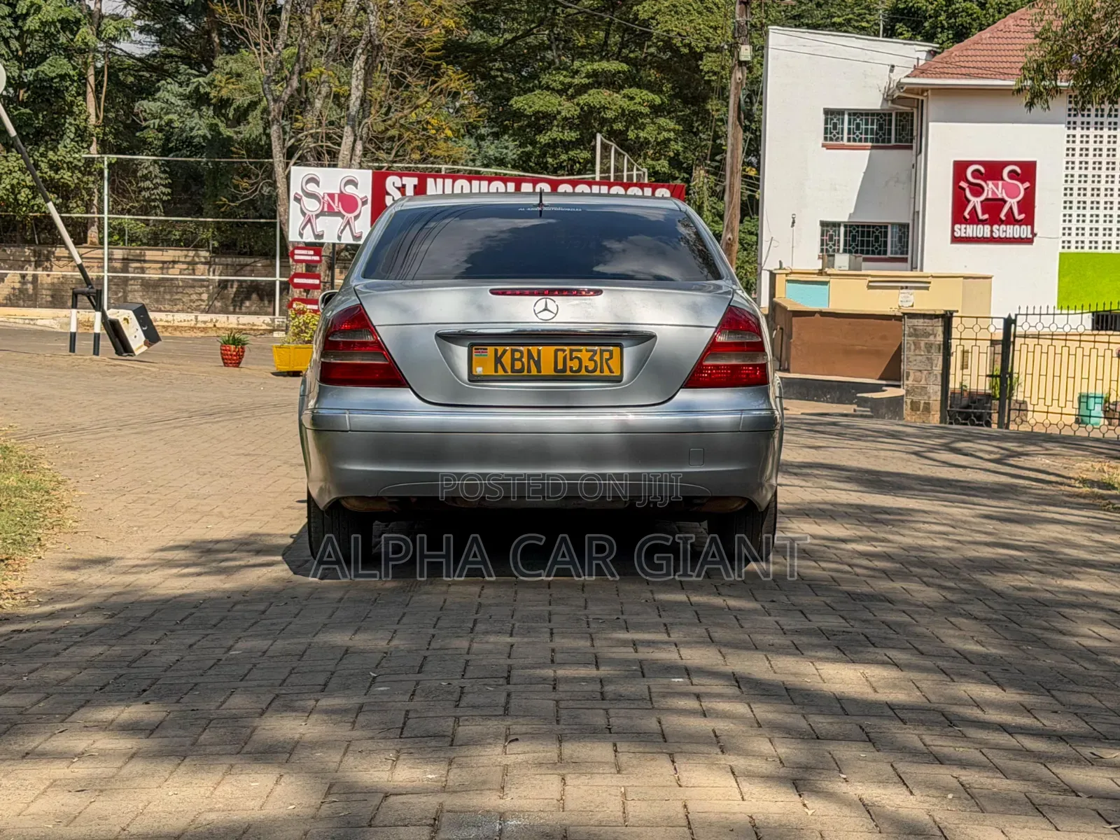 Mercedes-Benz E200 2005 Silver