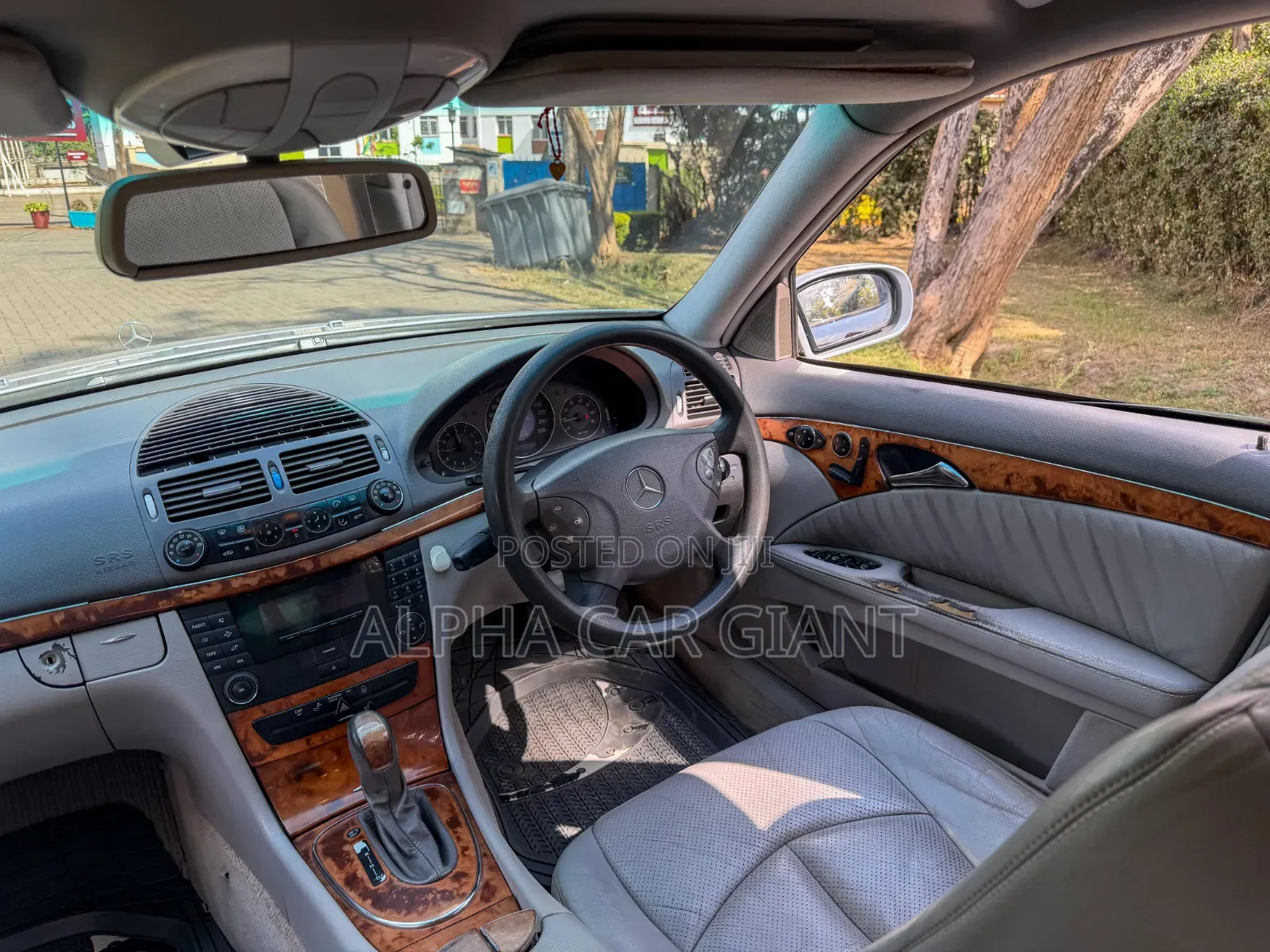 Mercedes-Benz E200 2005 Silver