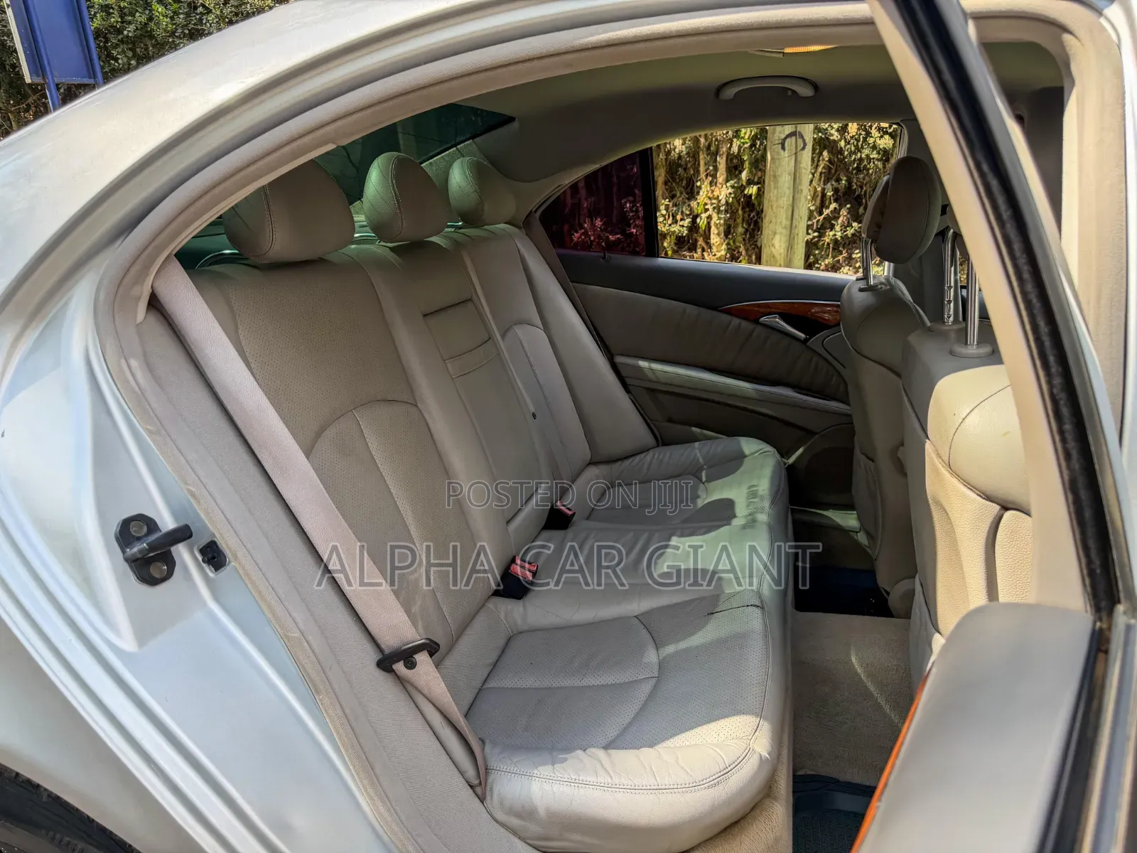 Mercedes-Benz E200 2005 Silver