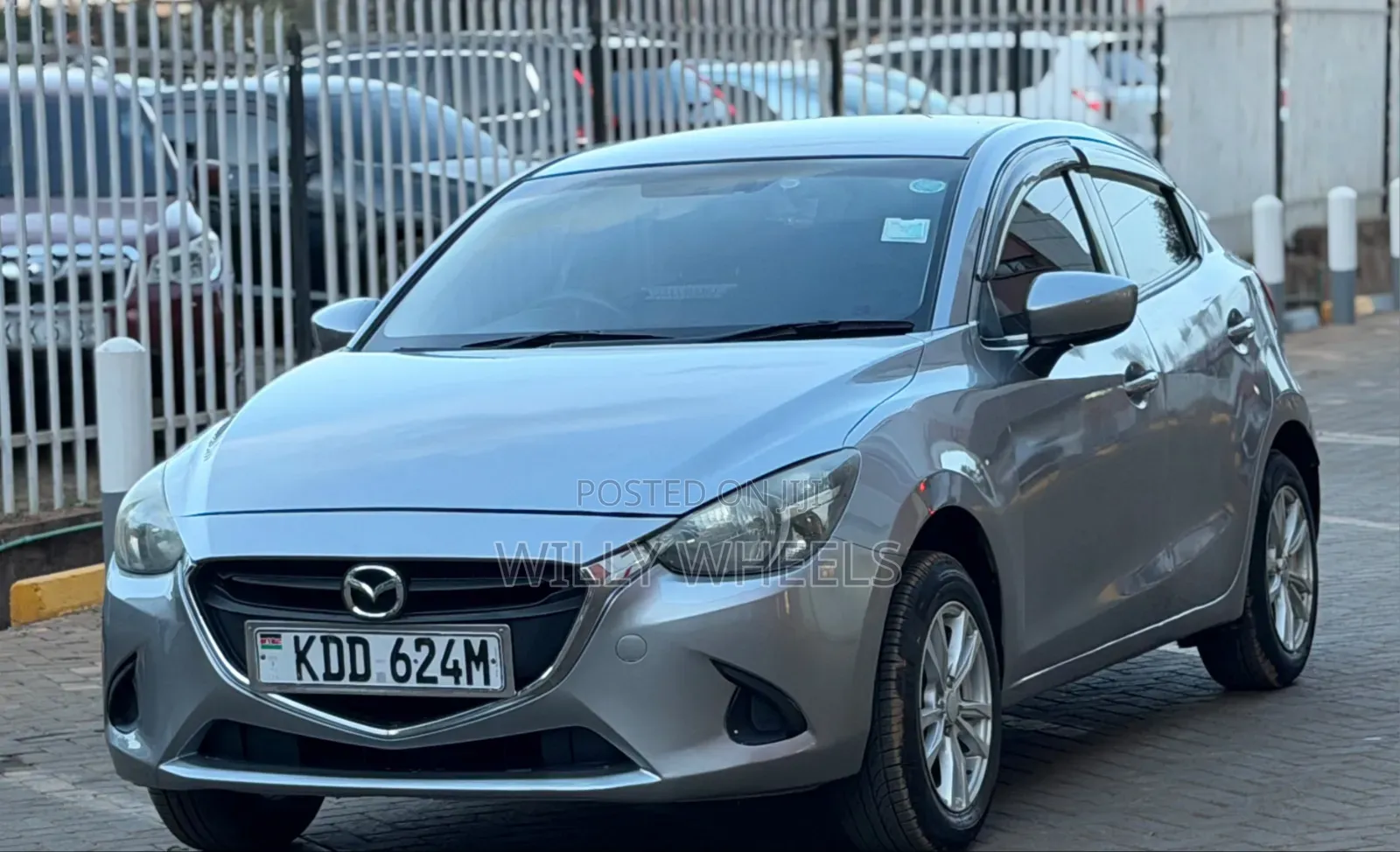 Mazda Demio 2015 Silver