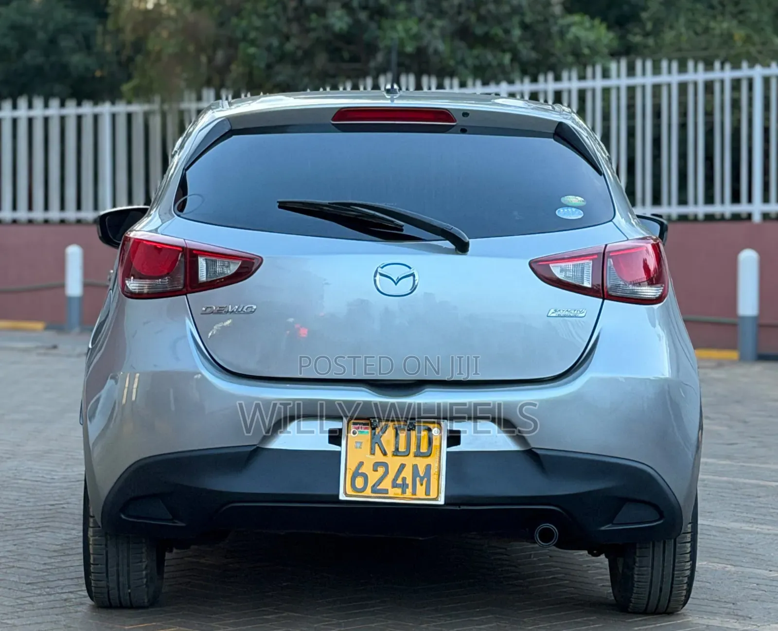 Mazda Demio 2015 Silver