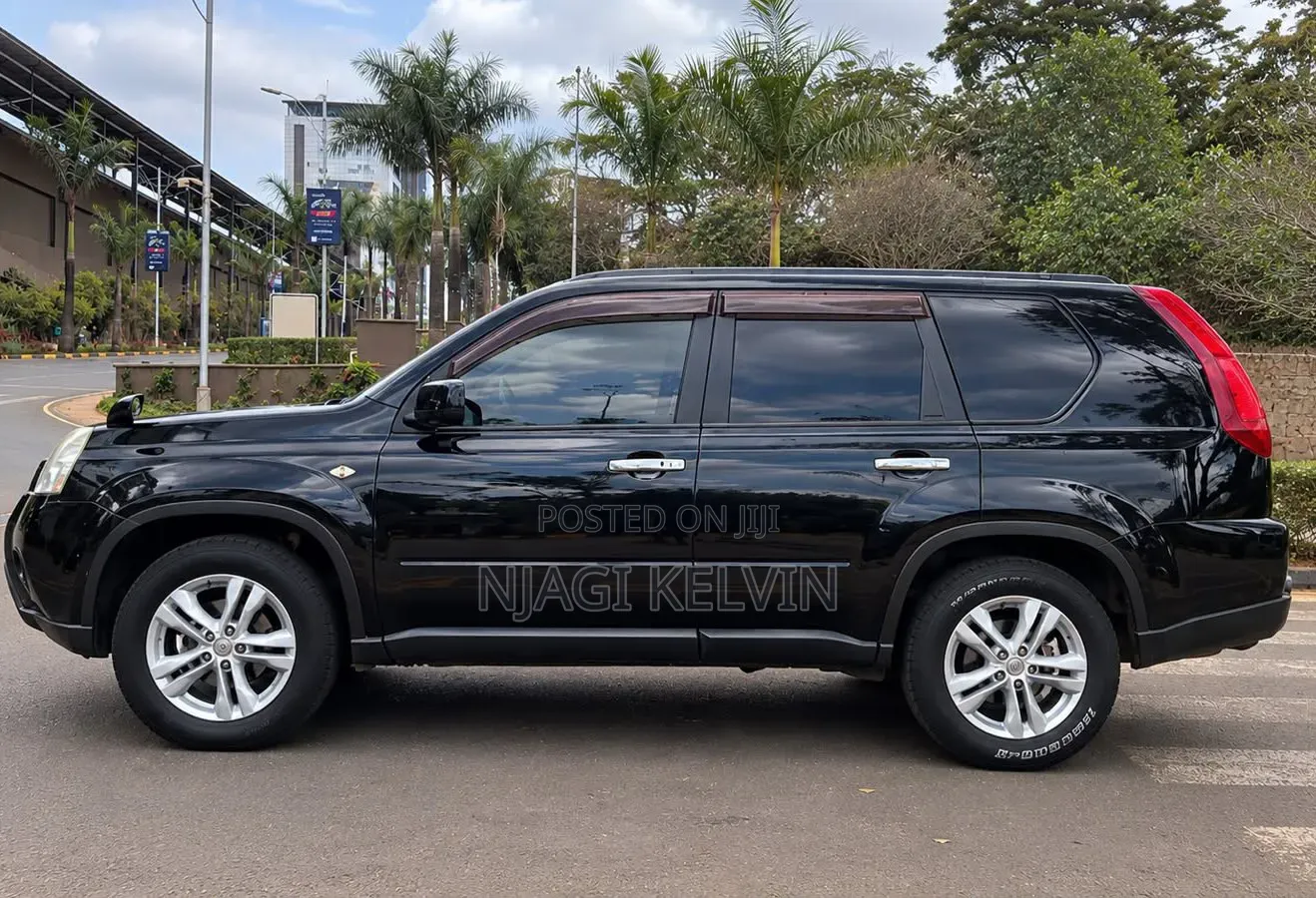 Nissan X-Trail 2012 Black