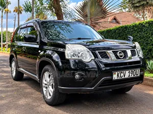 Nissan X-Trail 2012 Black