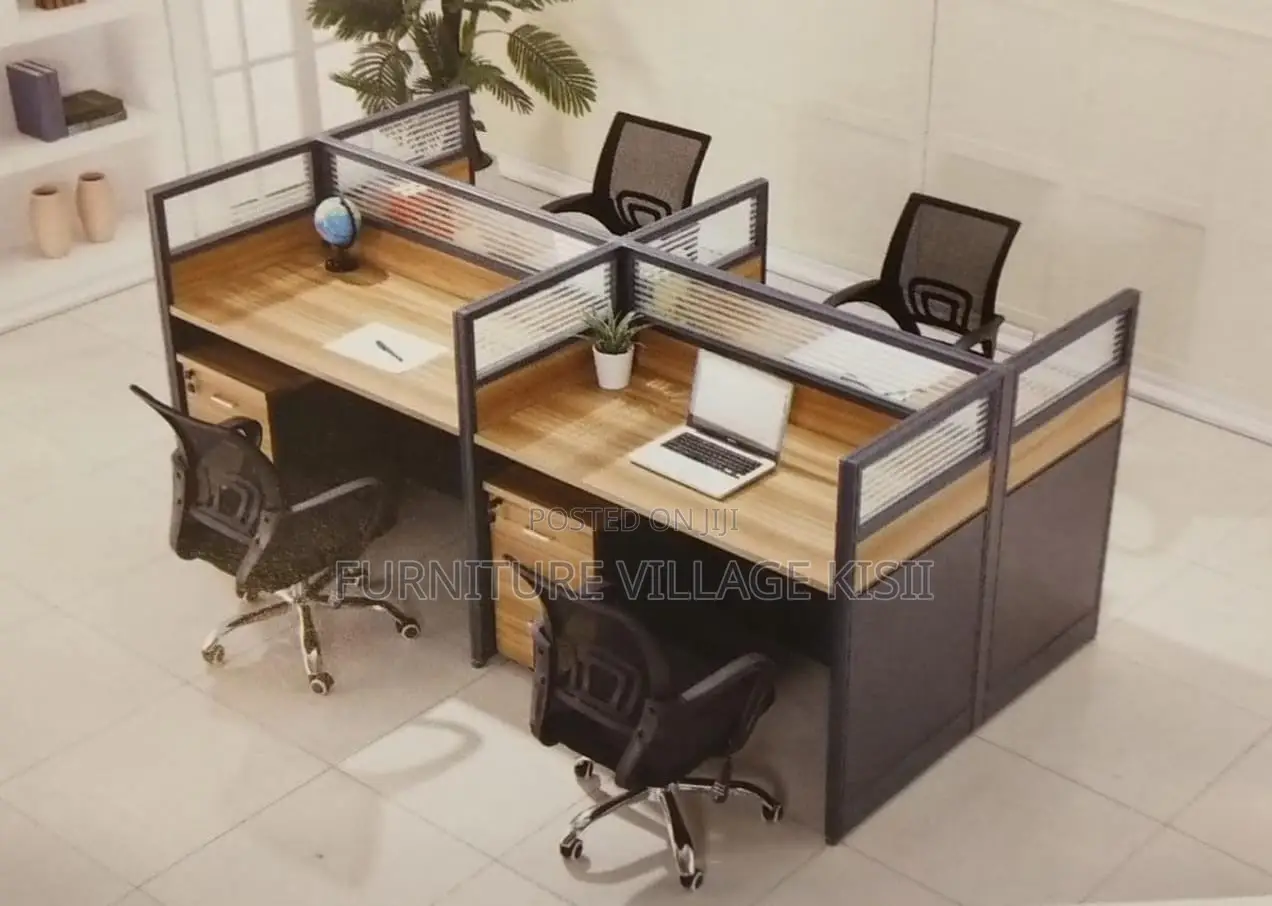 4-Seater Office Workstation