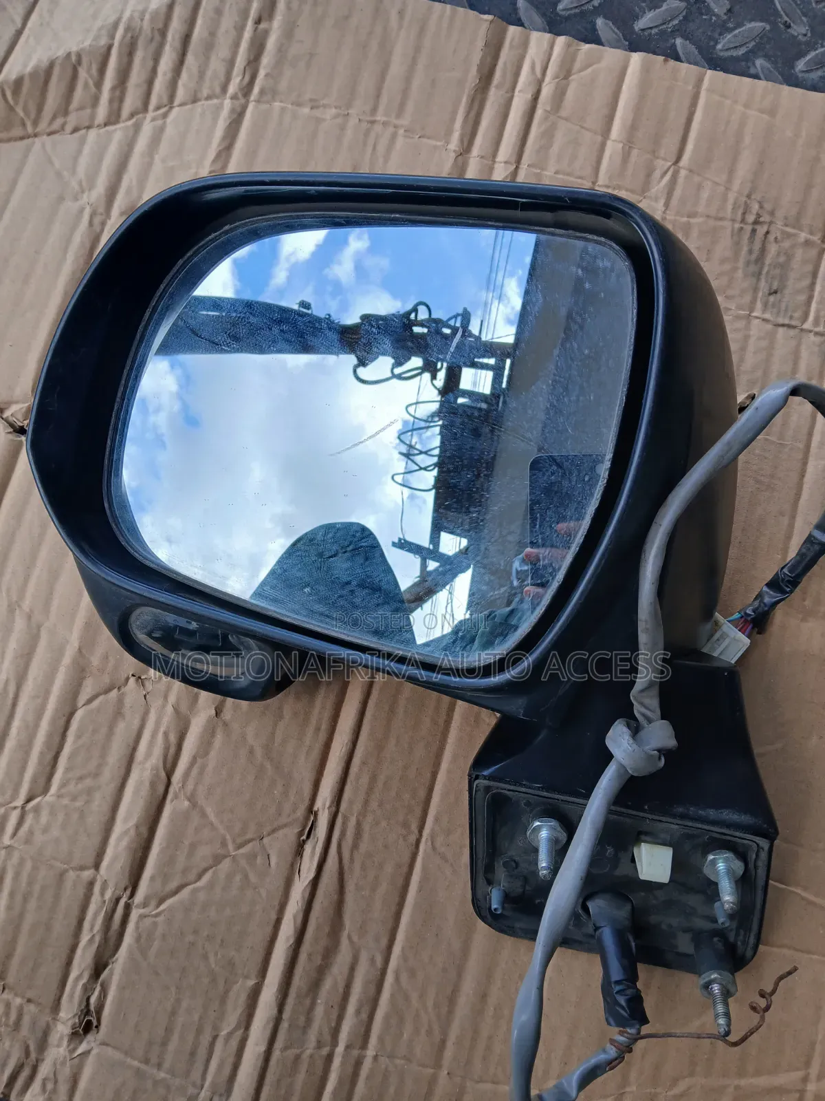 Noah/Voxy( 2008-2012) Sidemirror