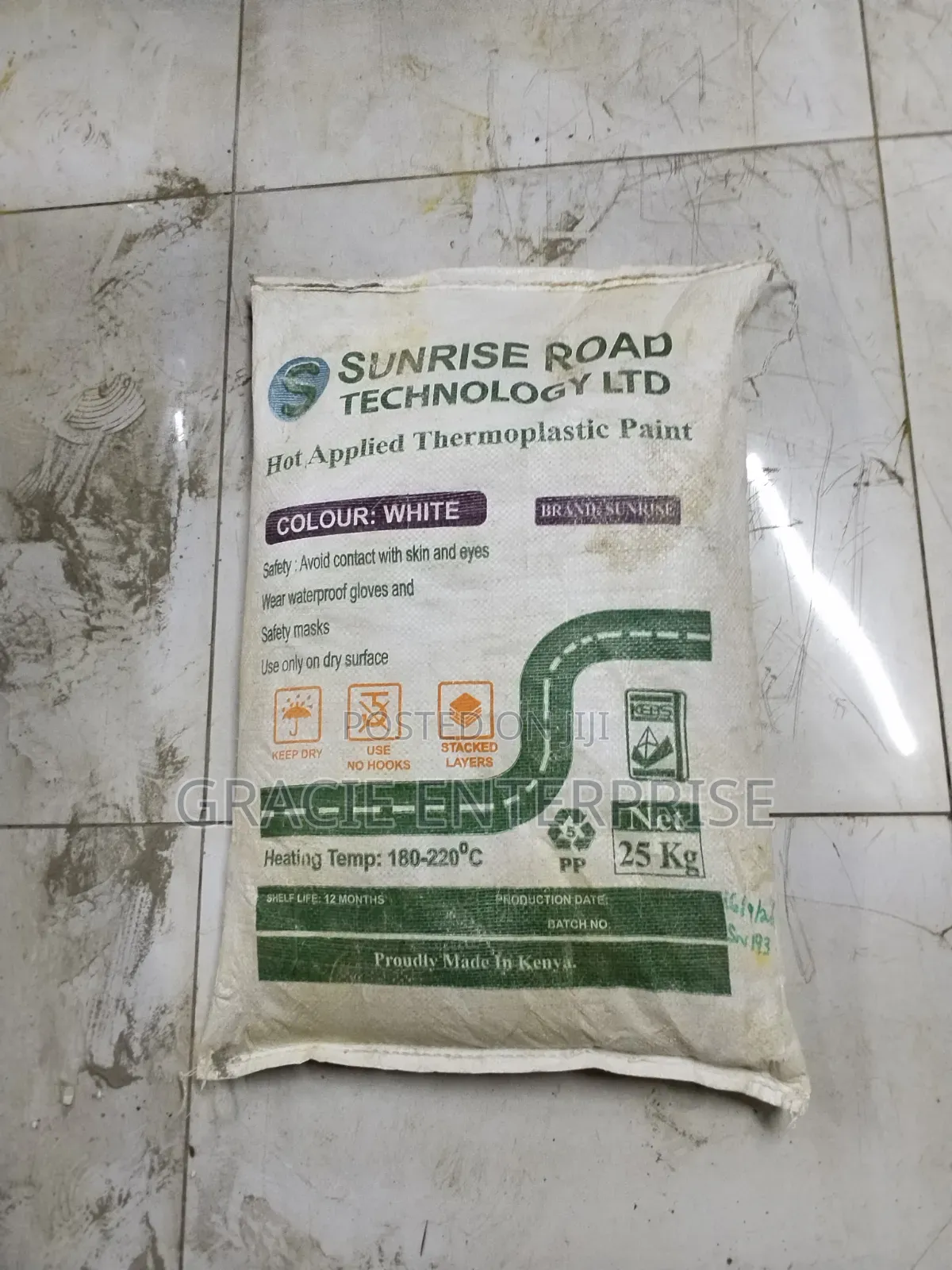 Long- Lasting White Road Marking Paint
