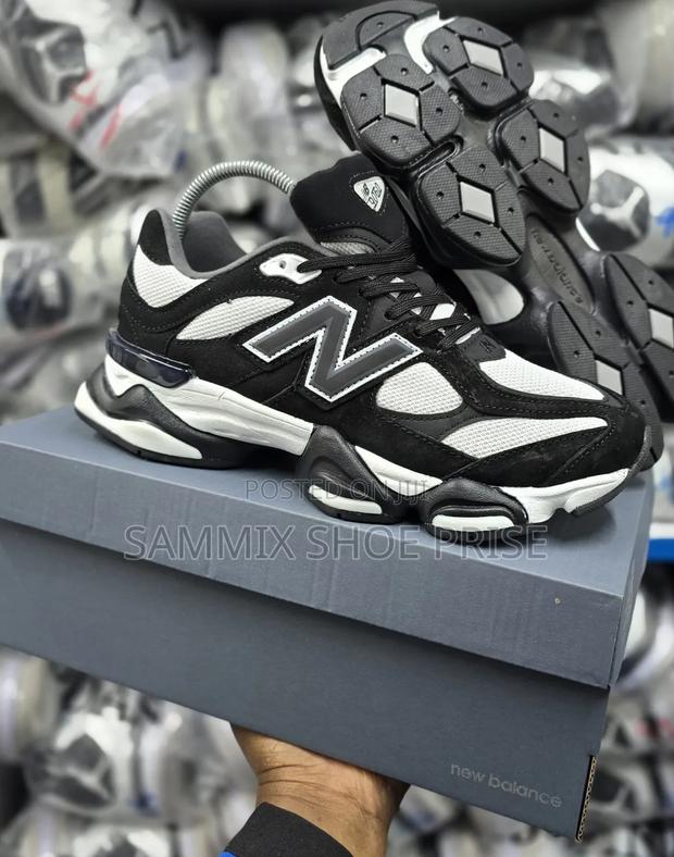 New Balance 9060 'Panda' - thumbnail 2