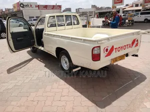 Toyota Hilux 2.5 Cab 2005 Beige