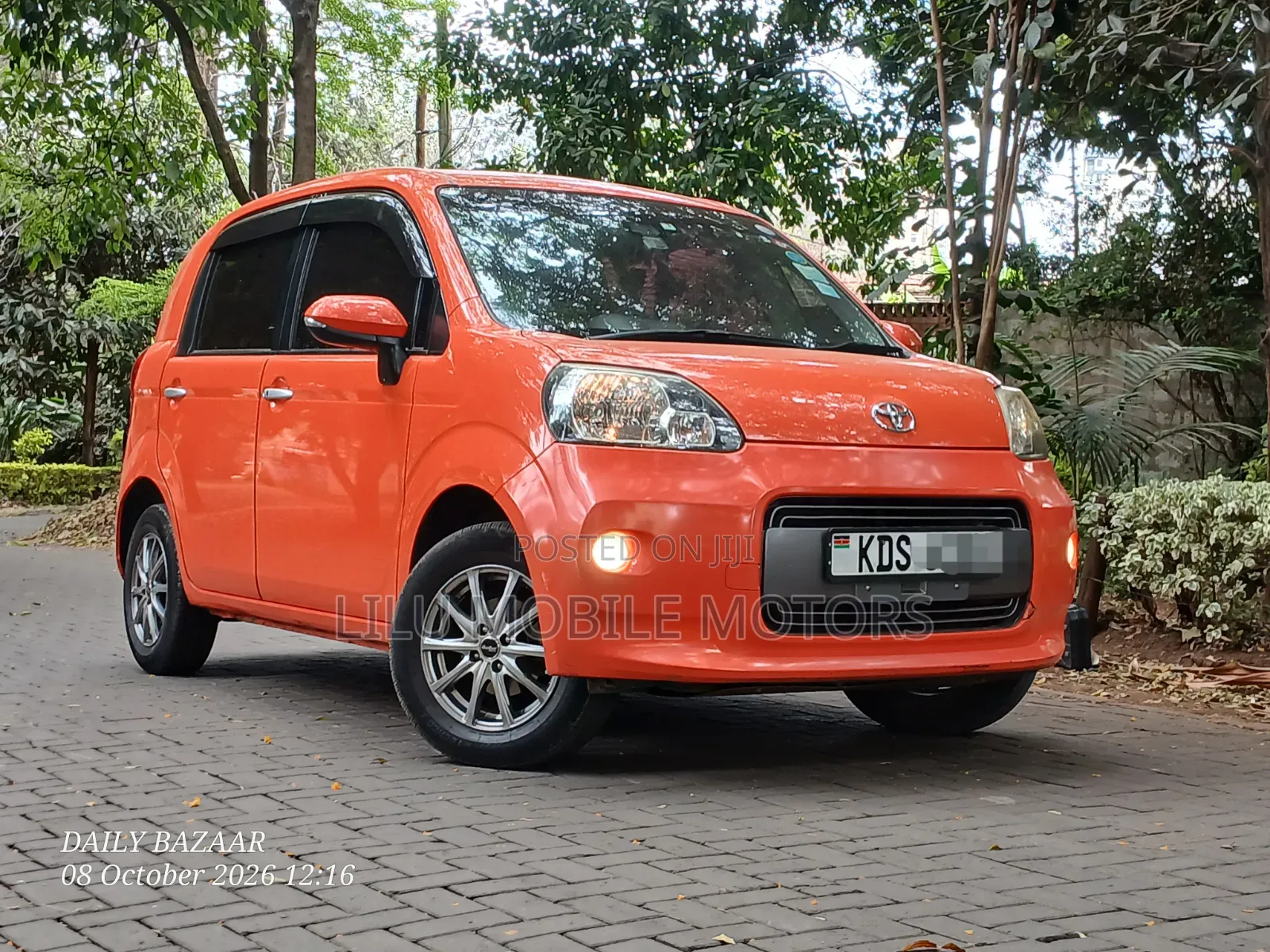 Toyota Porte 2017 Orange