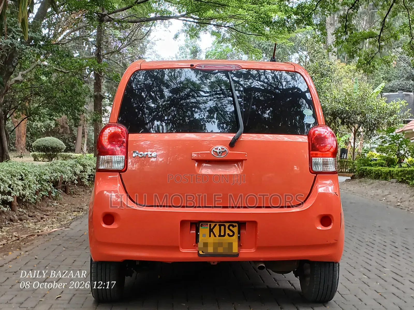 Toyota Porte 2017 Orange