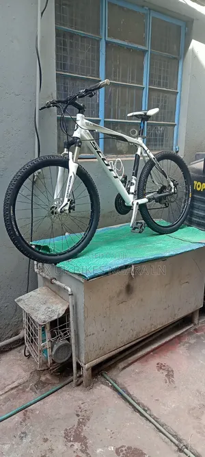 Ex Uk Size 26 Aluminum Scott, Dual Disc Brakes