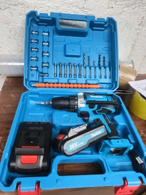 Makita 26V Cordless Drill Set With Battery & Accessories