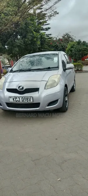 Toyota Vitz 2009 Purple