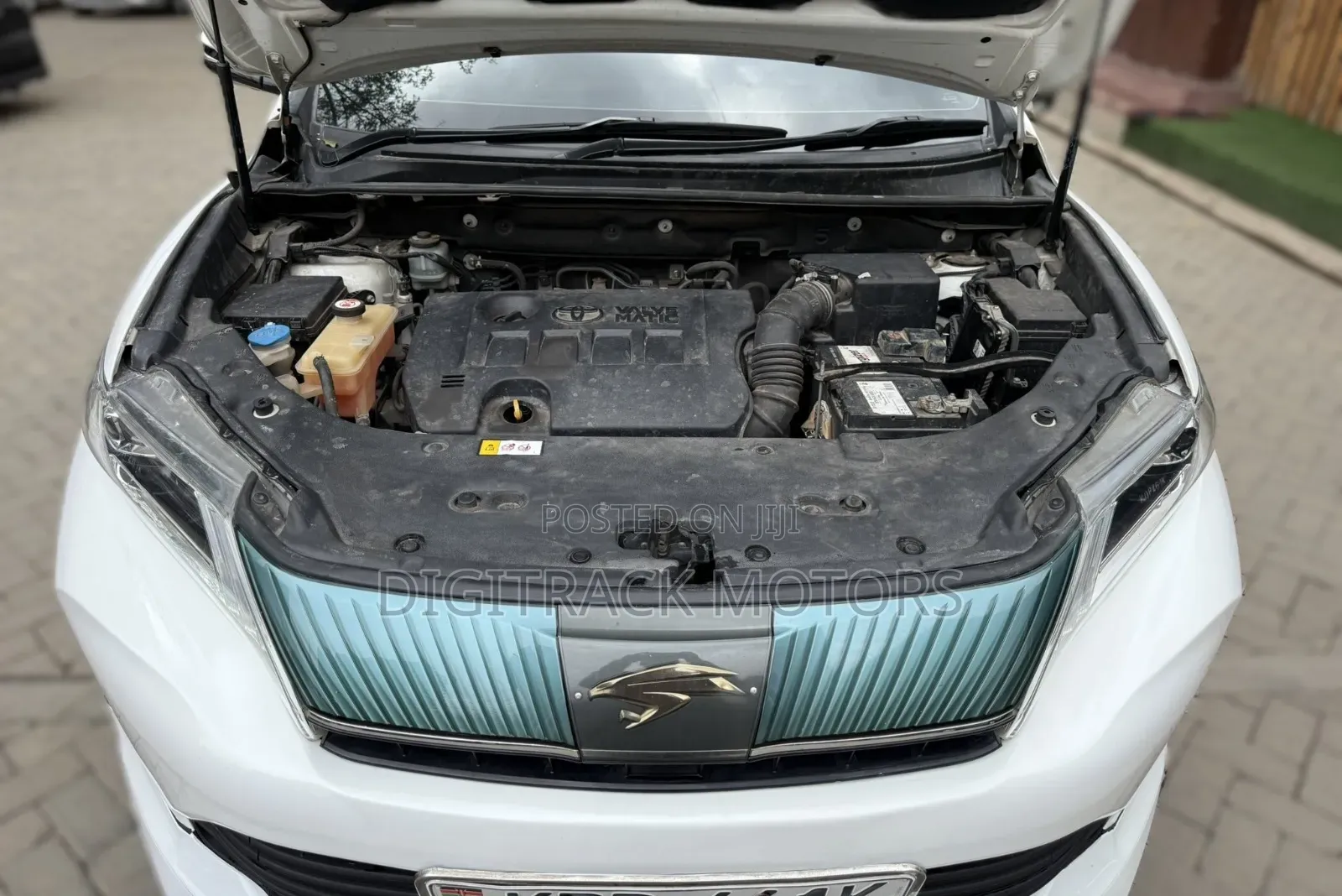 Toyota Harrier 2018 White