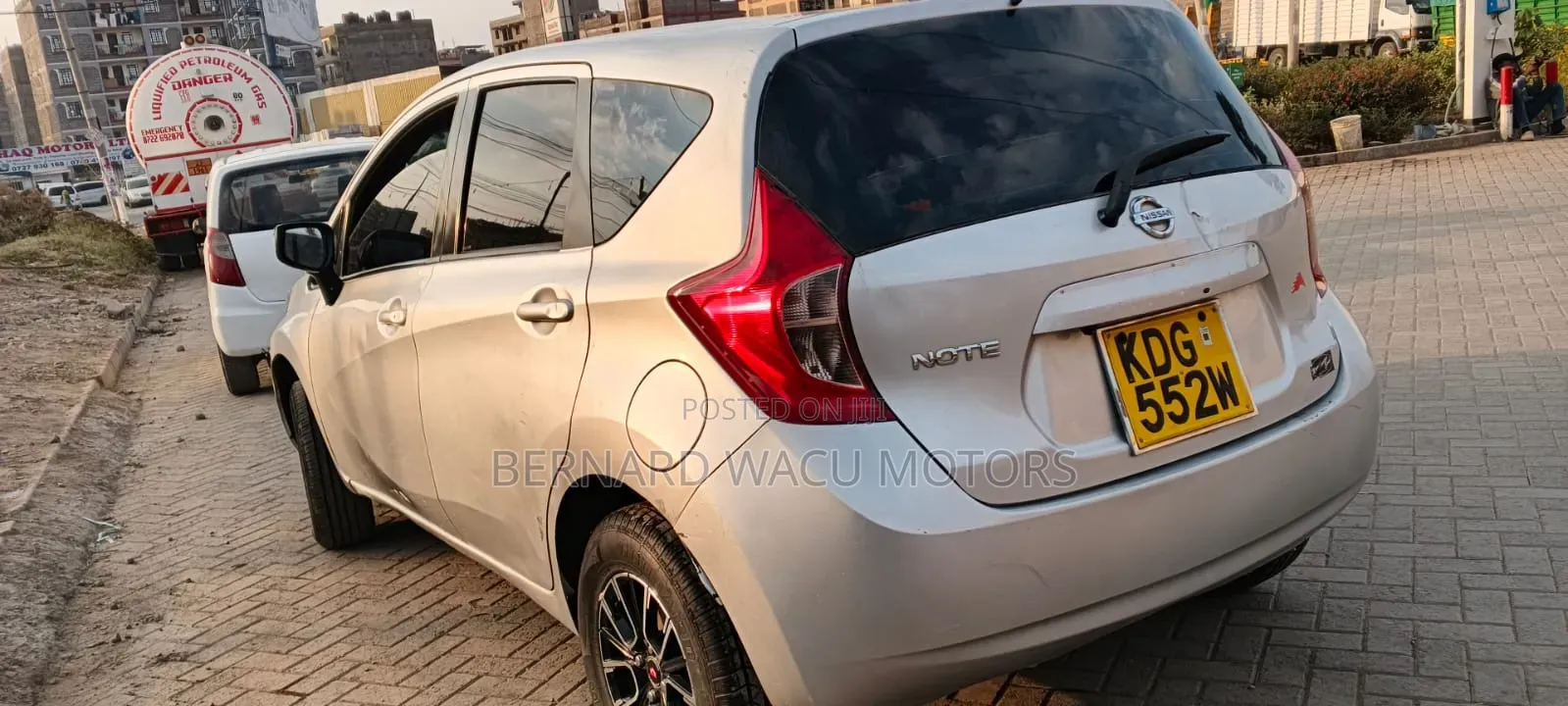 Nissan Note 2015 Silver