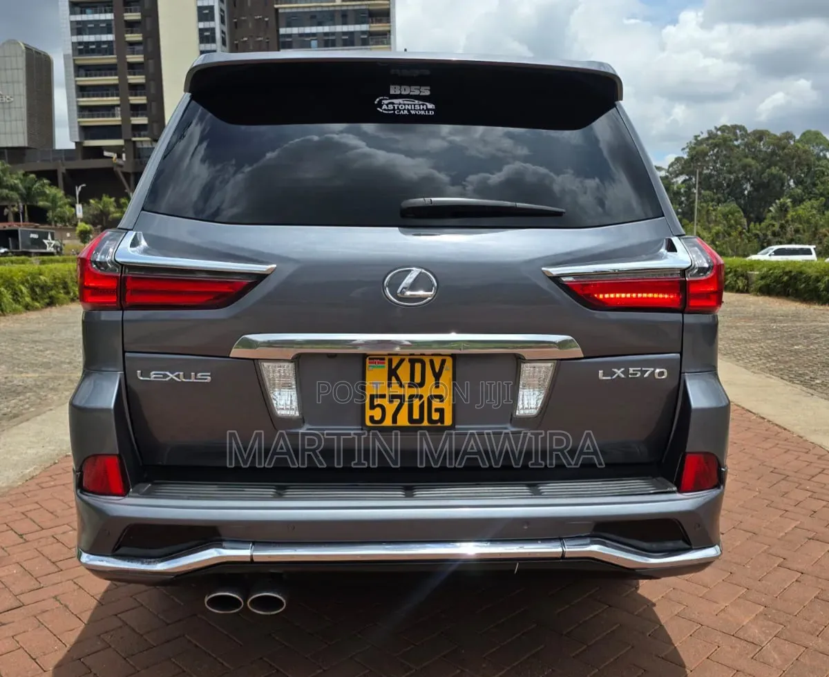 Lexus LX 2016 Gray