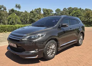 Toyota Harrier 2.0 2015