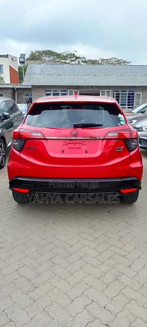 Honda Vezel 2019 Red