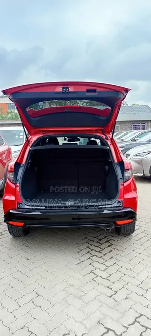 Honda Vezel 2019 Red