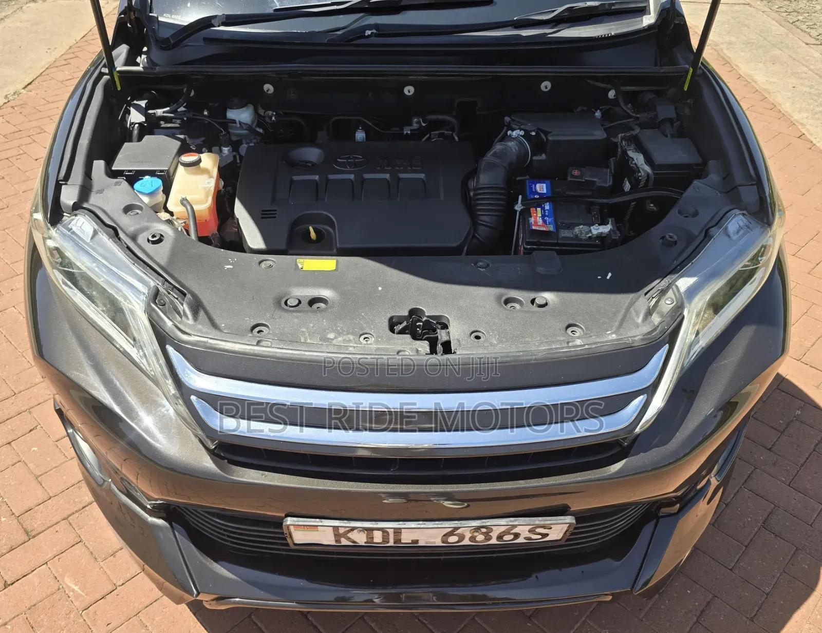 Toyota Harrier 2.0 2015