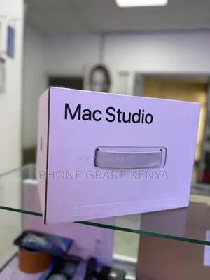 New Desktop Computer Apple Mac Studio 36GB Apple M5 Max SSD 512GB