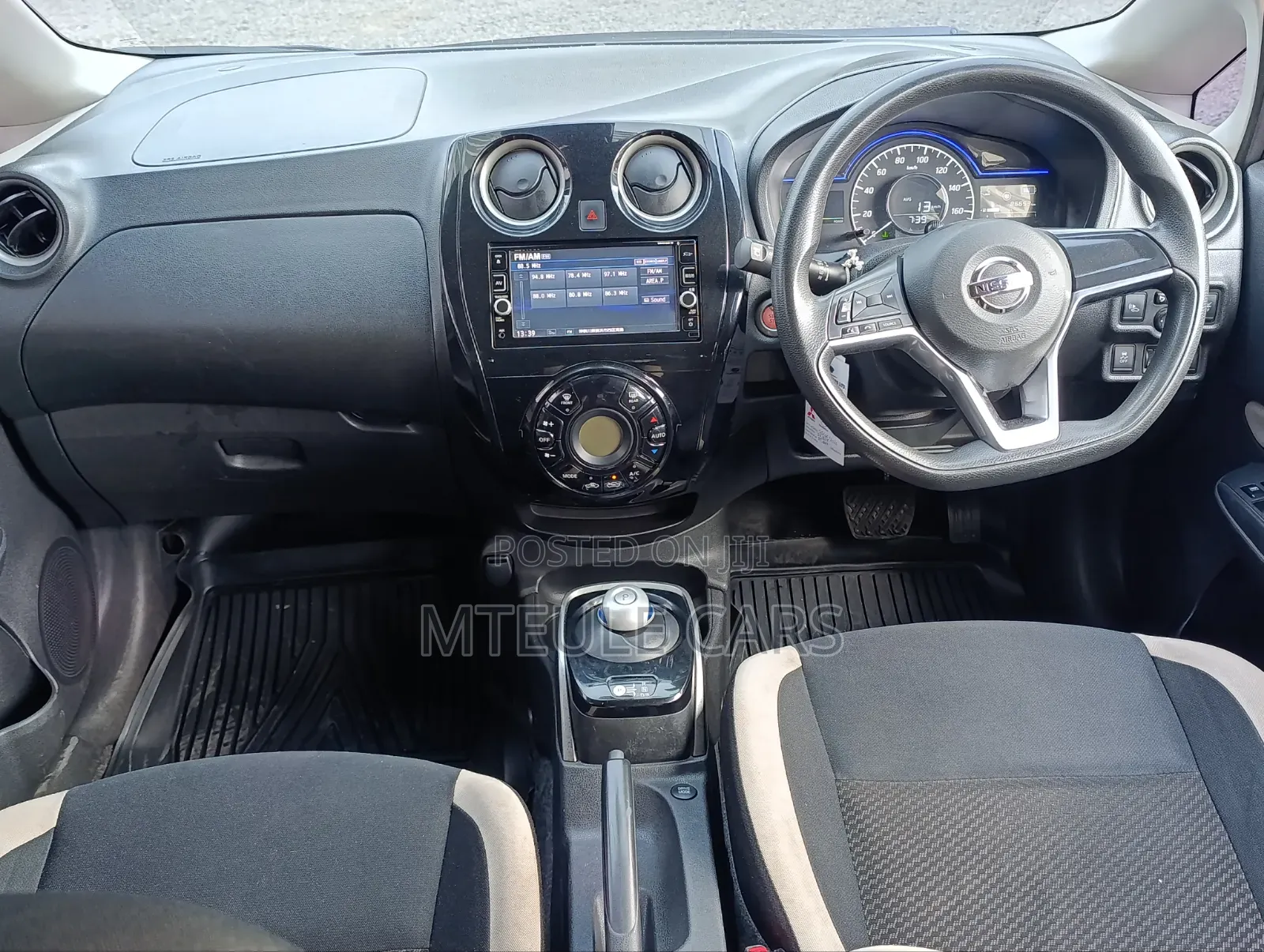Nissan Note 2017 Red