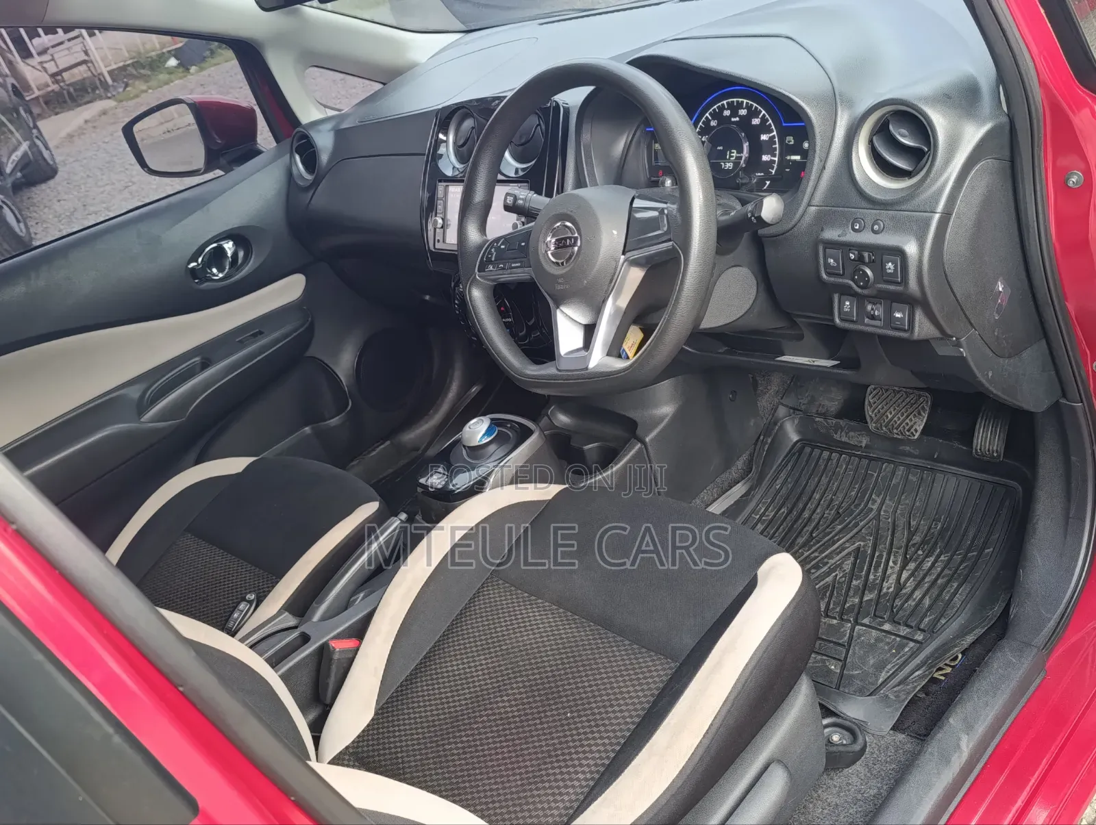 Nissan Note 2017 Red