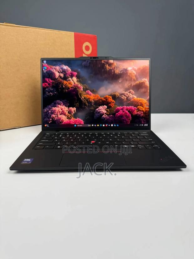 New Laptop Lenovo ThinkPad X1 Carbon 16GB Intel Core Ultra 7 SSD 512GB