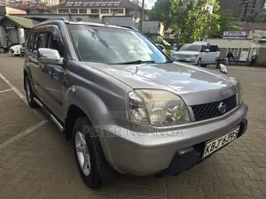 Nissan X-Trail 2.0 Comfort 2002 Gold