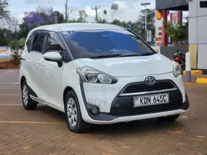 Toyota Sienta 1.5 FWD (6-seater) 2016 White