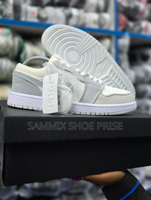 Jordan 1 Low 'Paris' - main view
