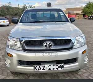 Toyota Hilux 2.5 Cab 2005 Silver