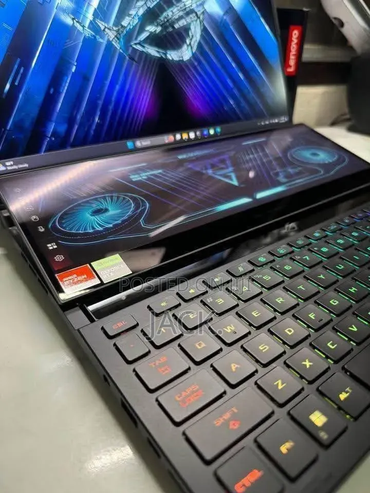 Laptop Asus ROG Zephyrus Duo 16 16GB AMD Ryzen 9 SSD 1T