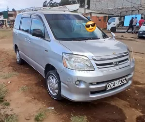 Toyota Noah 2007 Silver