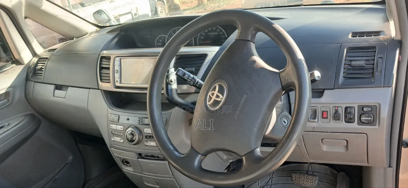 Toyota Noah 2007 Silver