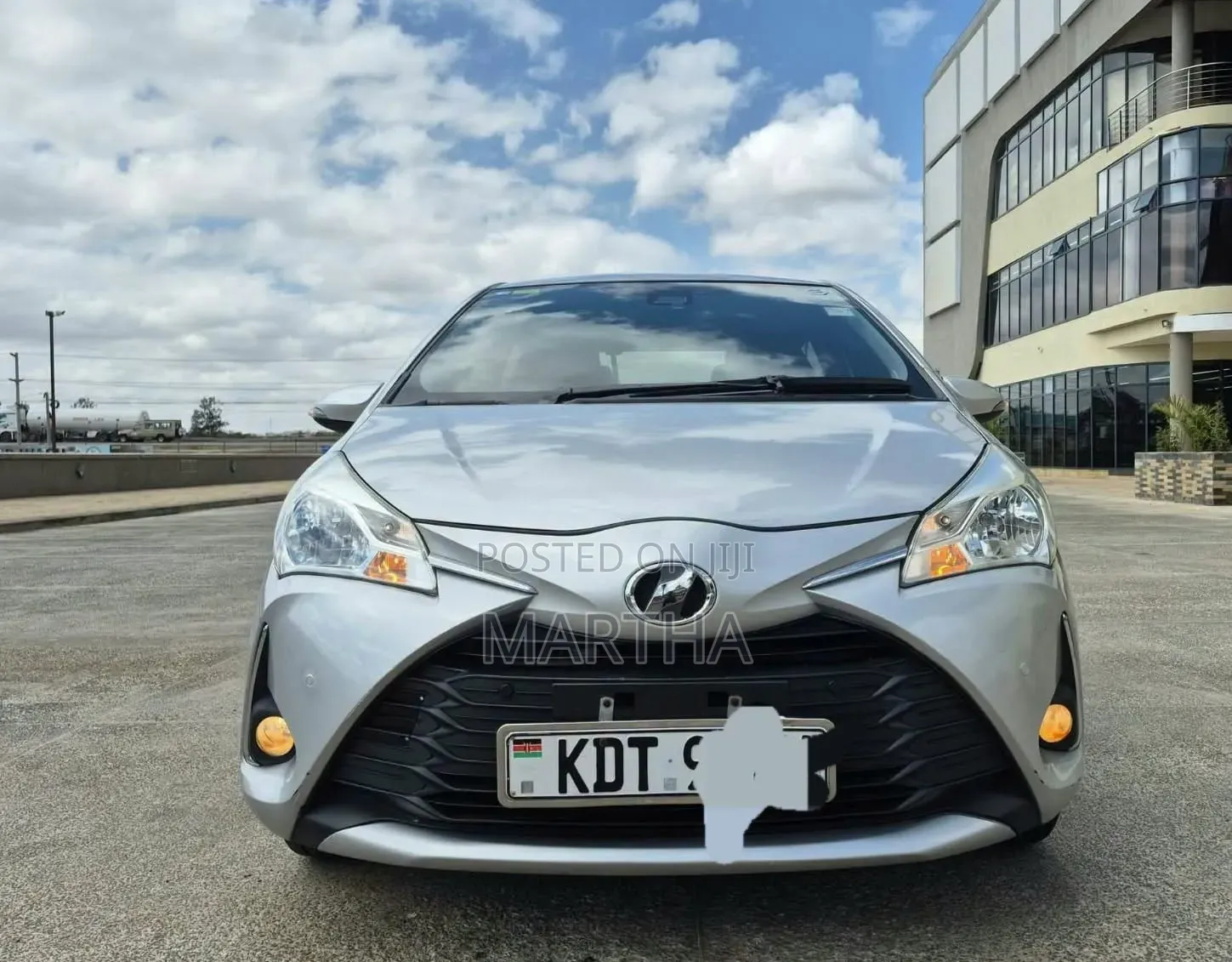 Toyota Vitz 2019 Silver