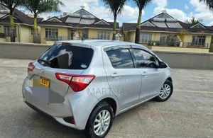Toyota Vitz 2019 Silver