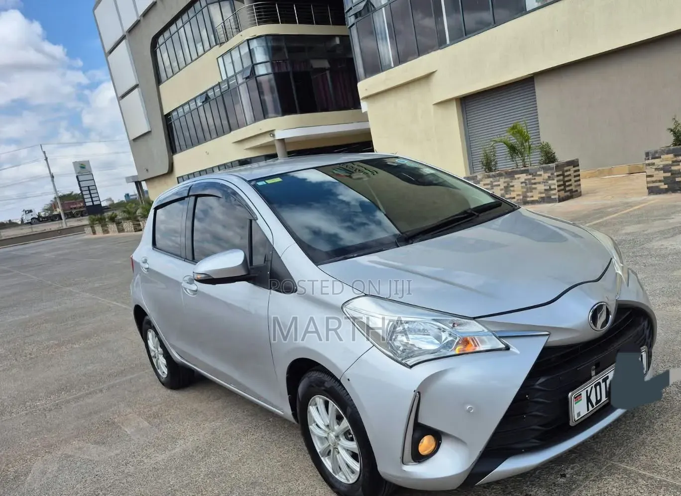 Toyota Vitz 2019 Silver