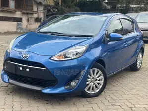 Toyota Aqua 2018 Blue