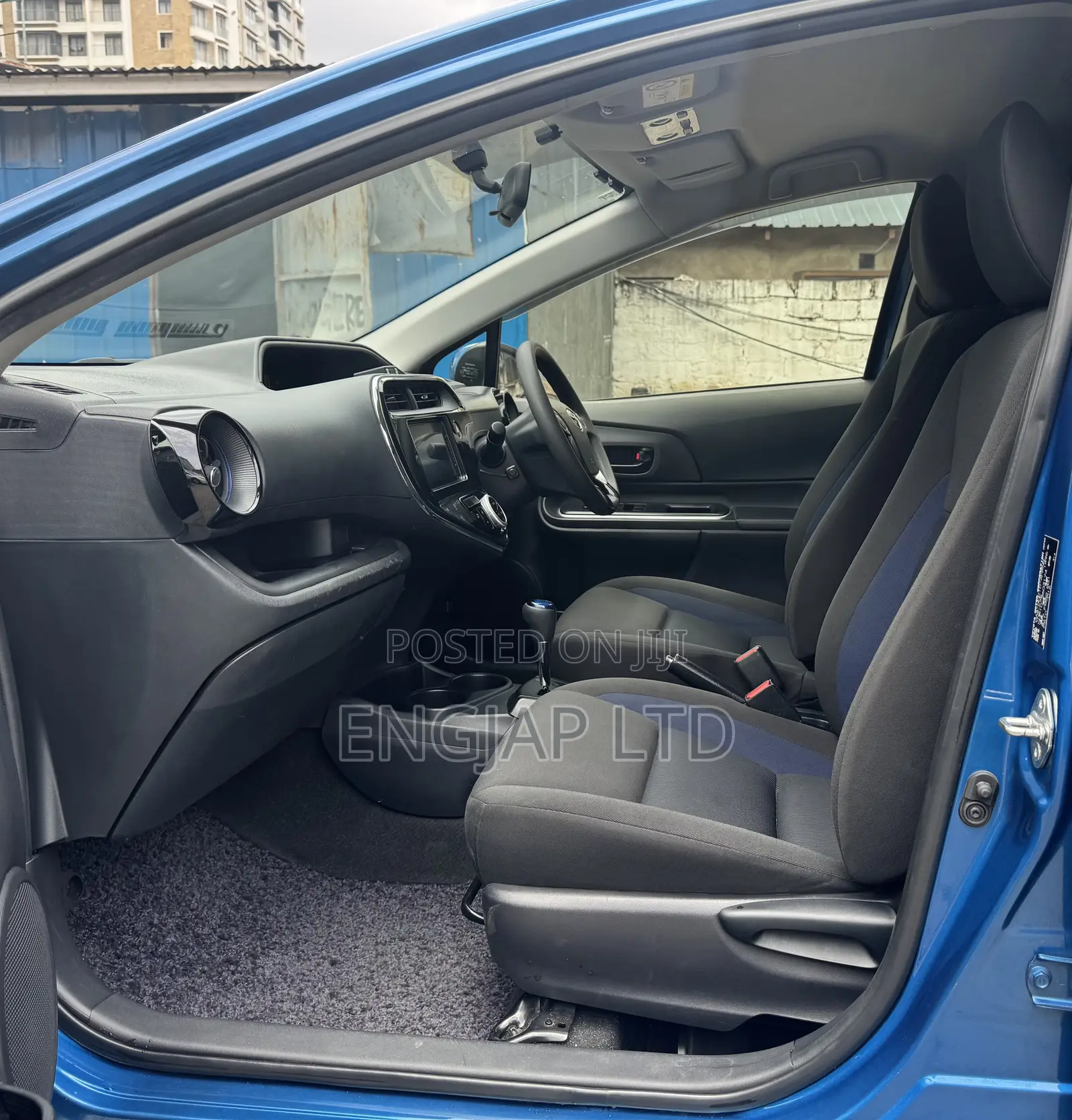 Toyota Aqua 2018 Blue