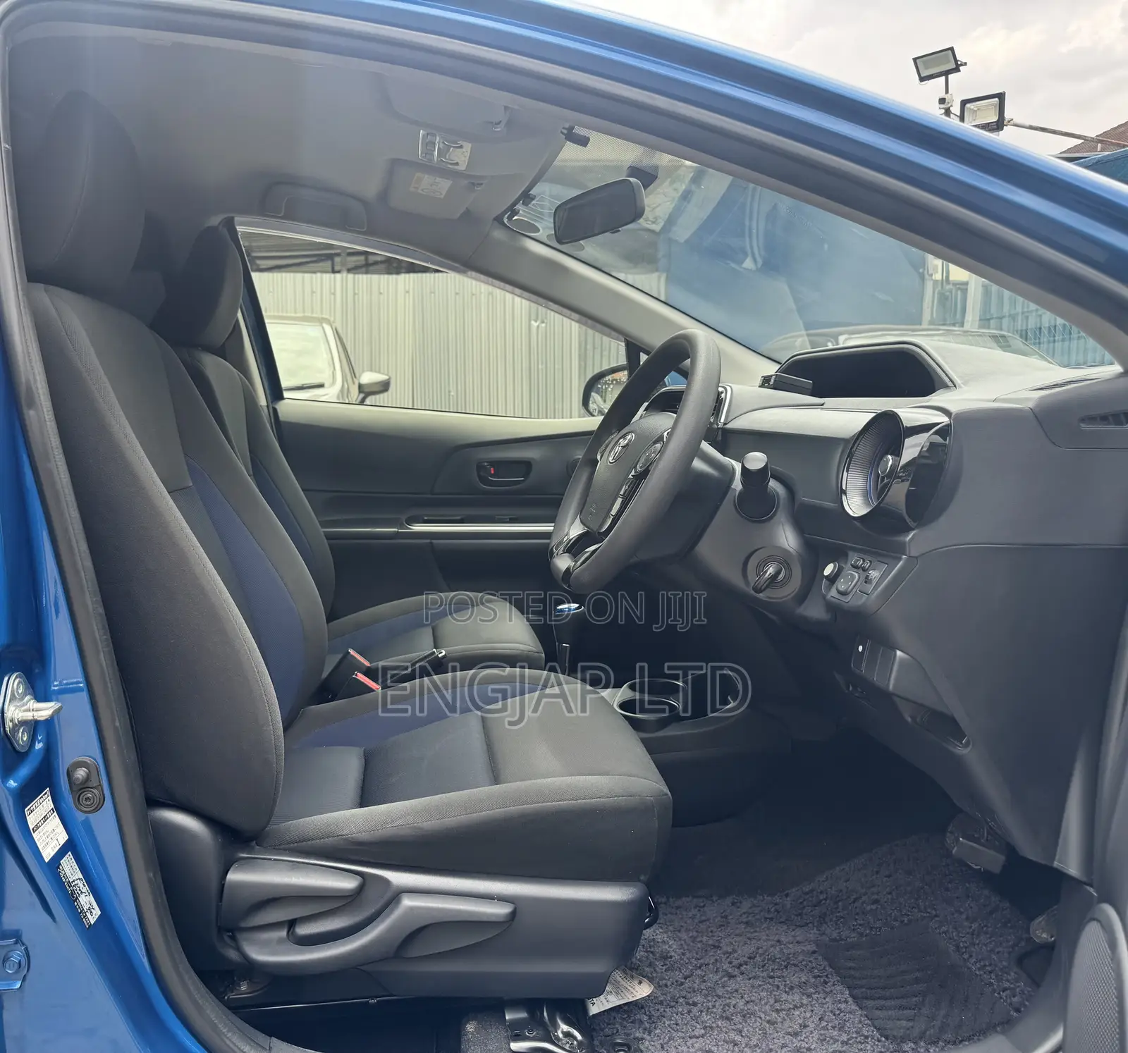 Toyota Aqua 2018 Blue