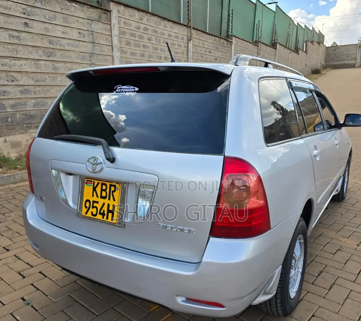 Toyota Corolla Fielder 2004 Silver